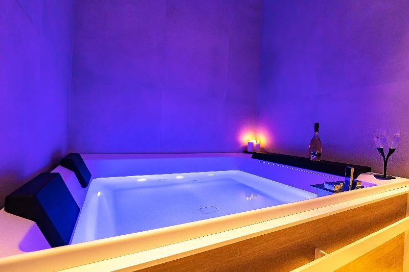 Elite Accommodations & Hydromassage Pool Reggio Calabria Exterior foto