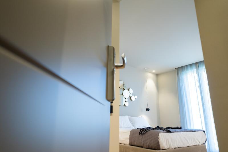Elite Accommodations & Hydromassage Pool Reggio Calabria Exterior foto